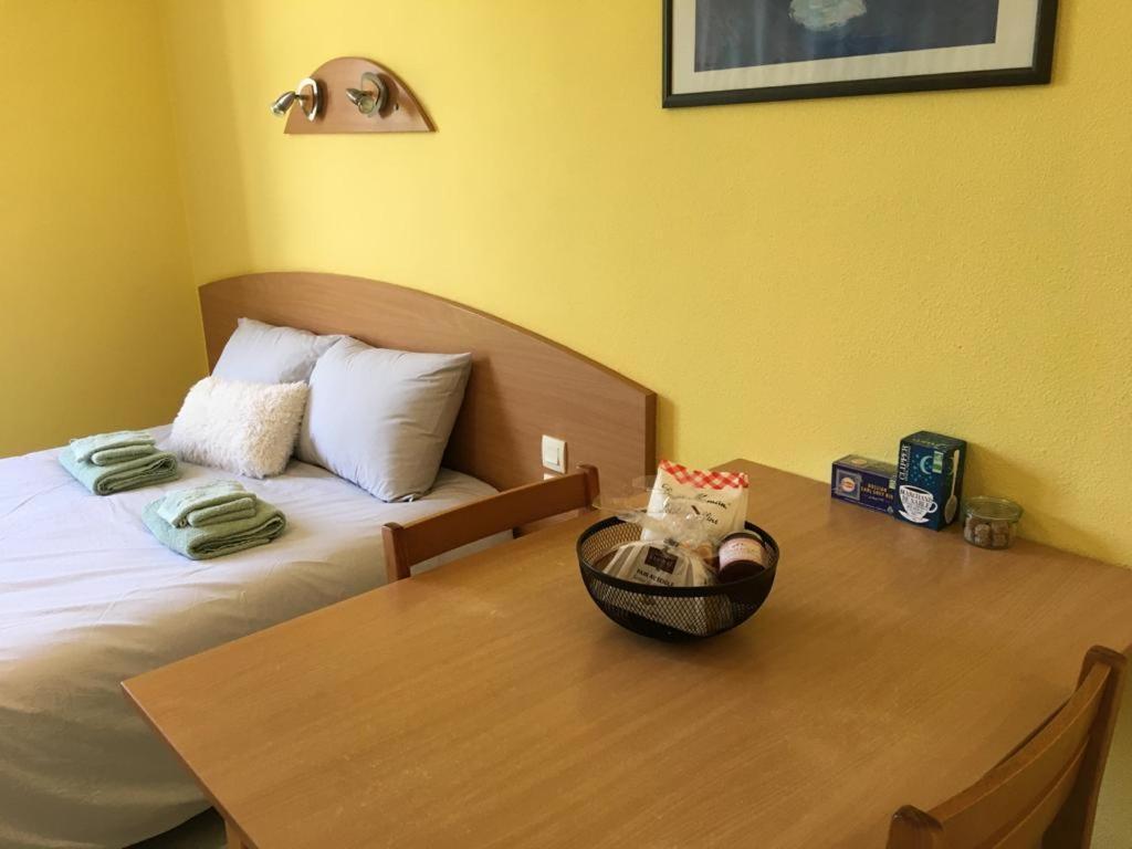 Studio Tres Bien Situe, Belle Vue, Parking Prive Bagneres-de-Bigorre Luaran gambar