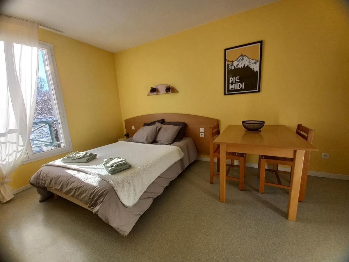 Studio Tres Bien Situe, Belle Vue, Parking Prive Bagneres-de-Bigorre Luaran gambar